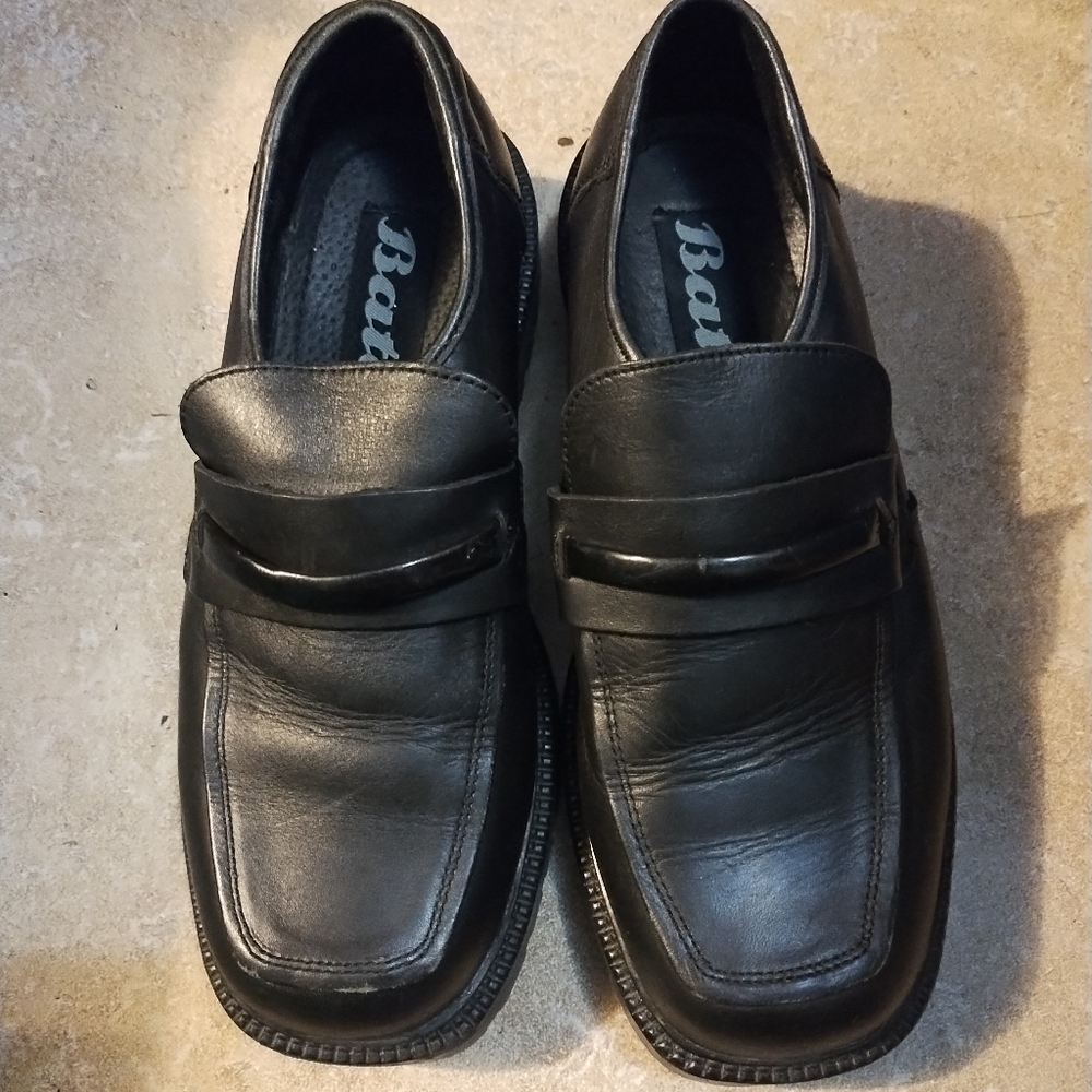 Bata Y2K Inspired Black Chunky Loafers Size 8